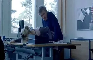 XXX సన్నని సన్నని స్త్రీ రాగి జుట్టు పూకు పడుతుంది పెద్ధమొడ్ఢ మురికి ప్రియుడు