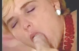 XXX కండరాల వేడి తల Fucks వెనుక ఒక నల్ల కార్యదర్శి