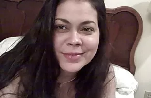 XXX ఇచ్చిన ఒక స్నేహితుడు sunbathe పూల్ ద్వారా మరియు వెంటనే అతన్ని లాగి బెడ్ రూమ్ లోకి