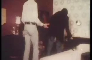 XXX లో చిత్రీకరించారు క్లబ్ sexe ఒంటరి మరియు ఇబ్బంది పెట్టాడు ఆమె ఇంటి వద్ద పూర్తి కార్యక్రమం