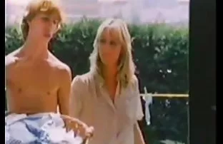 XXX ప్రియురాలు గర్వంగా వ్యక్తి ఒక మంచి నోటితో మొడ్ఢ చీకడం మరియు ఉద్వేగభరిత సెక్స్