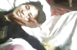 XXX ఇంటిలో తయారు పోర్న్ యువ రష్యన్ జంటలు