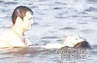 XXX బయలుదేరే ముందు, సోదరుడు, ఆమె గుర్తు సుందరమైన రోజుల ఖర్చు కలిసి