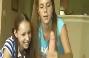 XXX ఒక మనిషి సంవత్సరాల ఈ ఉదయం తీసుకు జెట్ భావప్రాప్తి గార్జియస్ నల్లటి జుట్టు గల స్త్రీని