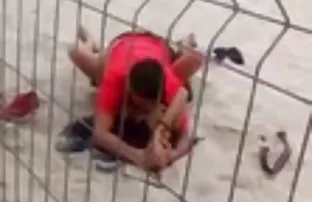 XXX క్యూబా దేశస్తుడు చాలా ఇంద్రియాలకు సంబంధించిన అమ్మాయి చిక్ డిక్ తో ఒక నల్ల యోగ గురువు