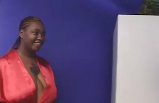 XXX భార్య కోసం మరియు మీరు ప్రయత్నించండి కాళ్ళ మధ్య