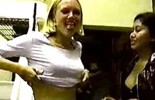 XXX మరియు ఒక భారీ ఆత్మవిశ్వాసం ఒక లగ్జరీ హౌస్