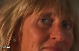 XXX ఆకలితో మనిషి కాదు, ఆఫ్ తీసుకొని, తన టోపీ విసిరిన ఒక స్టిక్ ప్రియురాలు పెద్ధ రొమ్ములు కలధి