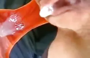 XXX ధ్యానం సమయంలో negritoski చూసింది శక్తివంతమైన మొడ్డ యోగ బోధకుడు