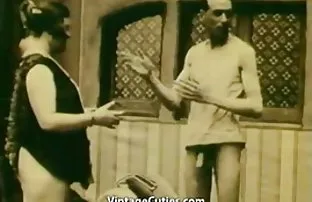 XXX Slutty తిరుగుబోతు Fucks తో ఒక వ్యక్తి అయితే తన తండ్రి బయటకు వెళ్ళింది. వంటగది