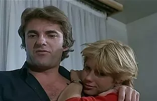 XXX Milf తో సరదాగా ఒక అందమైన గార్డనర్