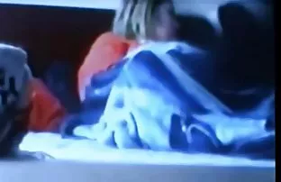 XXX ప్రేమికుడు నిరాకరించారు అల్పాహారం మరియు ఇబ్బంది పెట్టాడు సెక్సీ స్నేహితురాలు గొరుగుట వచ్చింది పూకు