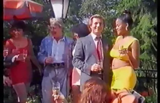 XXX పెద్ద బోల్ట్ మర్దన వచ్చింది రుచి యువ క్లయింట్