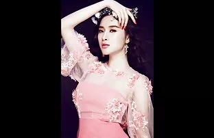 XXX చీక్ రాకర్ ఆఫ్ బీట్ ఇతర మొడ్డ తో వారి అడుగుల మరియు ఇచ్చింది నేరుగా ఒక మోటార్ స్కూటర్