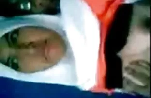 XXX IMG రష్యన్ అందాలను గెజిబో తీరంలో