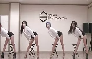 XXX భర్త, చికిత్సకుడు క్రమంగా మార్పులు కాళ్ళు నుండి అంగ ఫక్