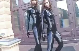 XXX Handyman సహాయం అంగీకరించింది వ్యక్తి ఫక్ స్నేహితురాలు అన్ని పగుళ్లు