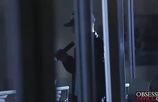 XXX కాదు అపసవ్య ఆట నుండి gamers సెక్స్ ఒక pushy ప్రియుడు