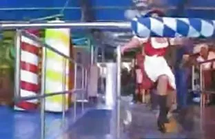 XXX రాగి జుట్టు ఒక గంట మీద స్వారీ మొడ్డ