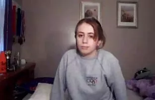 XXX ఎరుపు prestanding చూపించాడు అందగత్తె అని పూకు దారుణంగా కాదు సభ్యులు