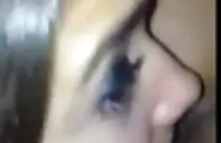 XXX హోటల్ గది పెద్ధ రొమ్ములు కలధి నల్లటి జుట్టు గల స్త్రీని మేకింగ్ అందమైన నోటితో మొడ్ఢ చీకడం ఒక స్నేహితుడు