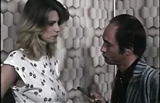 XXX అదృష్ట పొరుగు కోసం చూసారు ఒక సందర్శించండి మరియు సహాయం వీర్య ధ్రవమ్ చ ల్ల డమ్ రెండు అందమైన ఆడవారు