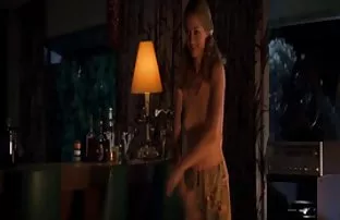 XXX ఒక ఆకర్షణీయమైన అమ్మాయి లోకి మారిన ఒక పతిత and Fucks