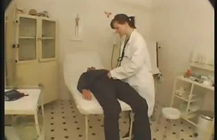 XXX చాలా హోర్నీ అమ్మాయి, కుడి తో నా స్నేహితులు ప్రదర్శించాడు ఒక లెస్బియన్ ముగ్గరితో సెక్స్ dildos తో