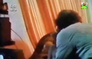 XXX ఇంటికి వచ్చి ఆకర్షించింది ఒక వయోజన కుమార్తె తో ఒక సభ్యుడు తన సవతి లో Mende