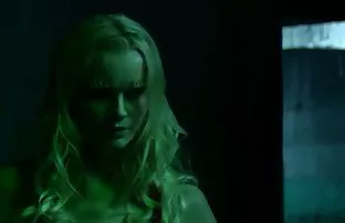 XXX ఒక యువ జంట నటించింది. తన మొదటి శృంగార సినిమా