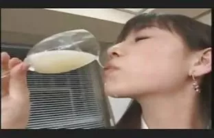 XXX తిరుగుబోతు couldn ' t believe such big cock can fit in her ass