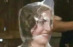 XXX అనుకూలంగా నల్లటి జుట్టు గల స్త్రీని వ్యతిరేకంగా కాదు anal sex with her boyfriend on street