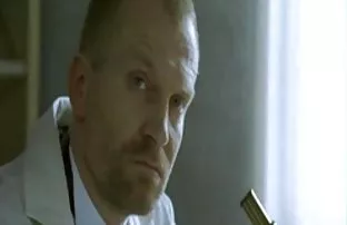 XXX ప్రేమికులు గుర్తు వారి మొదటి తేదీ తో హార్డ్ sex on the couch