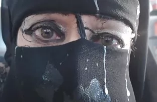 XXX నల్ల స్త్రీ అంగ లో ఇబ్బంది పెట్టాడు మధ్యలో చదరపు ఒక పెద్దమనిషి